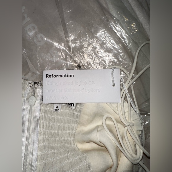 New with tags women’s REFORMATION Ronan Dress Ivory Size 6 - Picture 6 of 8